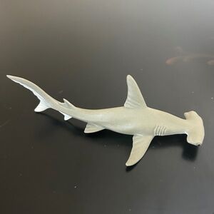Shark -Hammerhead Baby ( Safari Ltd) 1996. Vintage